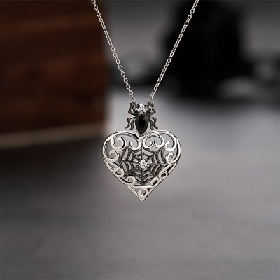 Halloween Heart Shape 925 Sterling Silver Spider Necklace