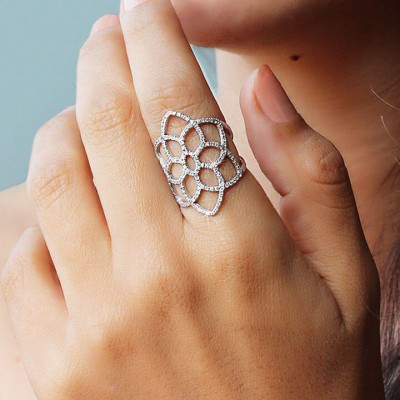 Vintage White Sapphire Hollow Lace Sterling Silver Ring for Women