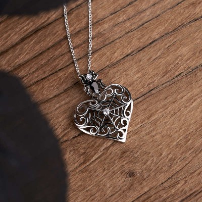 Halloween Heart Shape 925 Sterling Silver Spider Necklace
