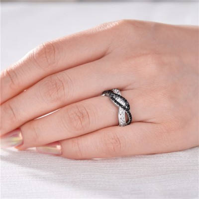 Black and White Sapphire 925 Sterling Silver Twisted Women's Band