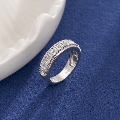 Unisex Emerald & Round White Sapphire 925 Sterling Silver 6mm Wedding Band