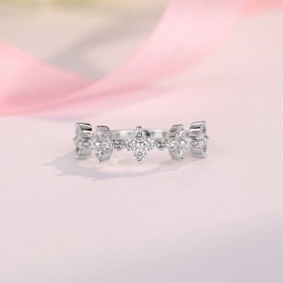 Round Cut White Sapphire 925 Sterling Silver Clover Women's Band