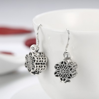 Round Cut White Sapphire S925 Silver Snow Earrings