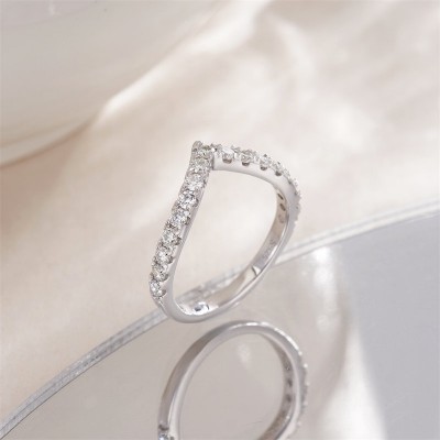 Round Cut Moissanite 925 Sterling Silver Curved Women's Wedding Band